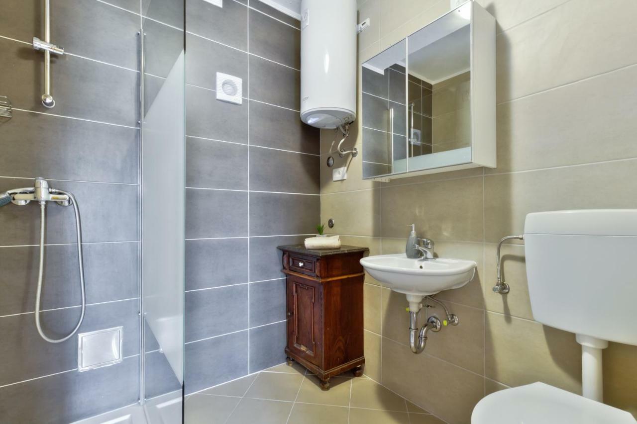 Apartmani Anna Umago Exterior foto