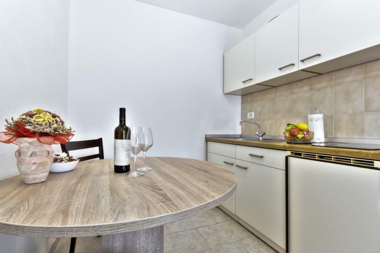 Apartmani Anna Umago Exterior foto