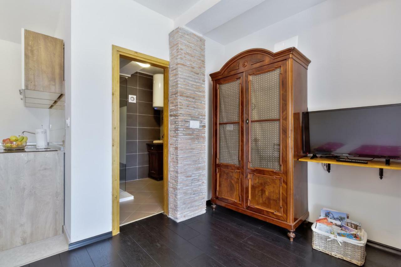Apartmani Anna Umago Exterior foto