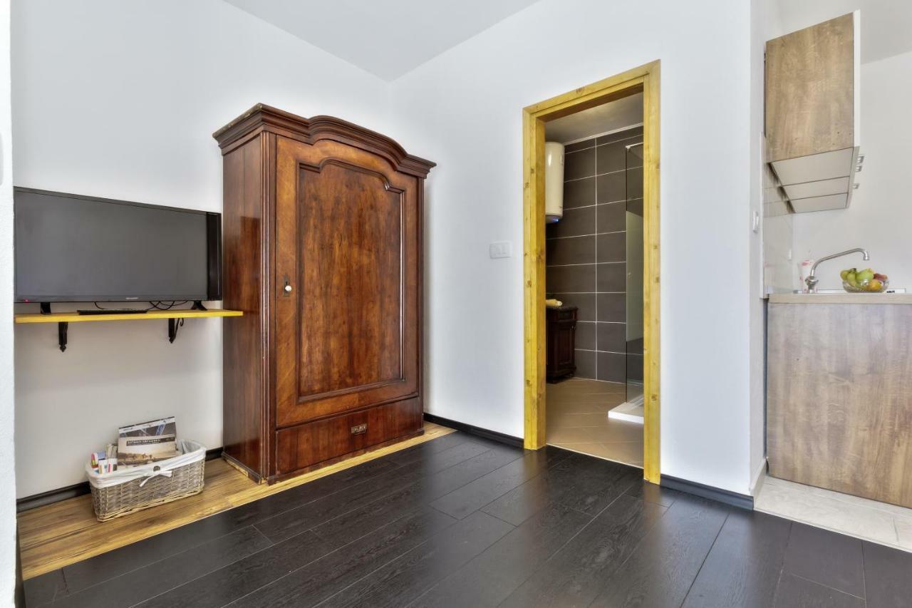 Apartmani Anna Umago Exterior foto