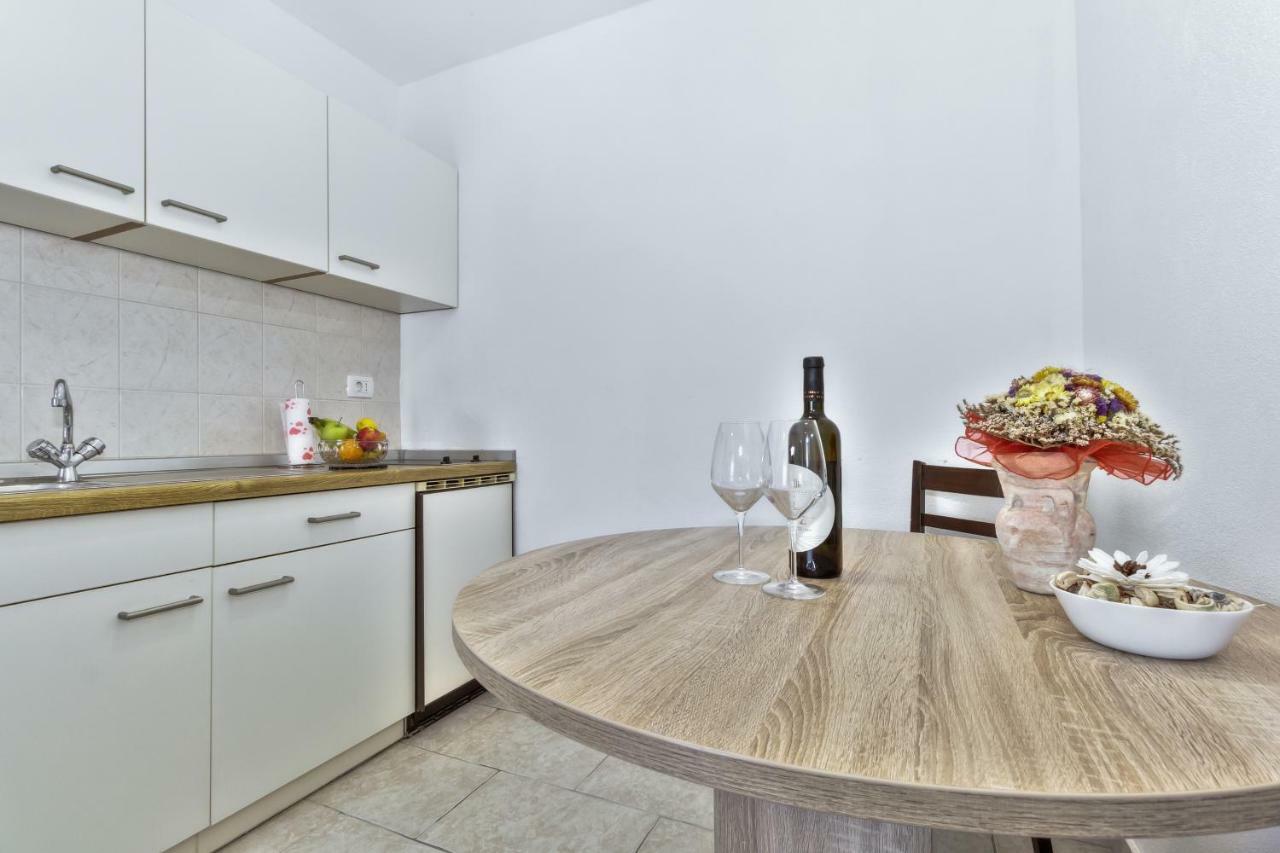 Apartmani Anna Umago Exterior foto
